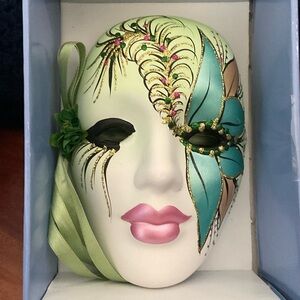 NEW VINTAGE New Orleans Decorated Mardi Gras Festival Porcelain and Ceramic Mask